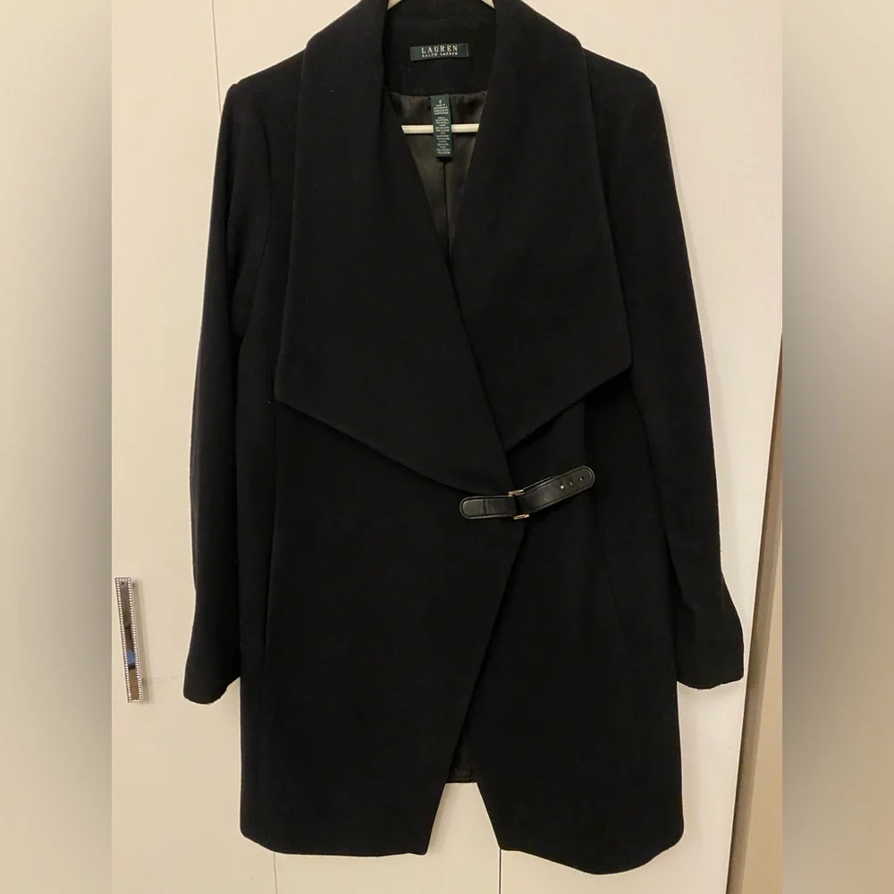 Ralph Lauren Buckle Closure wool Coat, size 8 - Picture 8 of 10